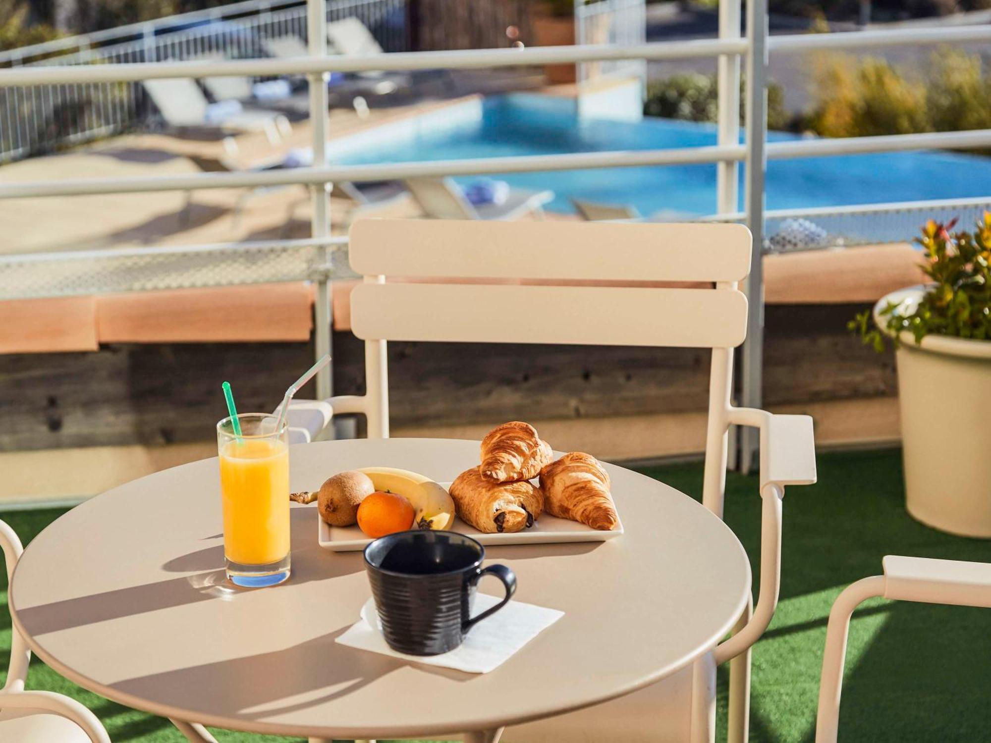 Ibis La Ciotat Hotel Exterior photo