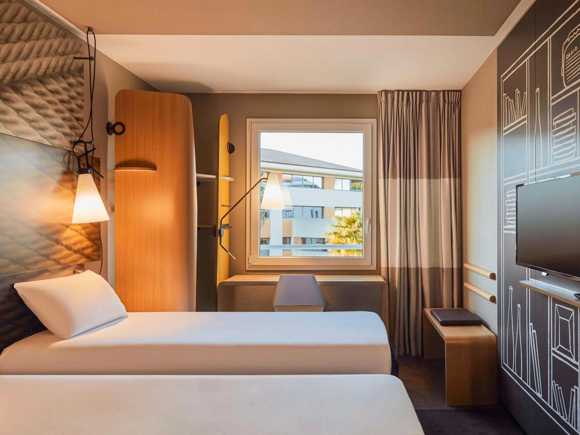 Ibis La Ciotat Hotel Exterior photo