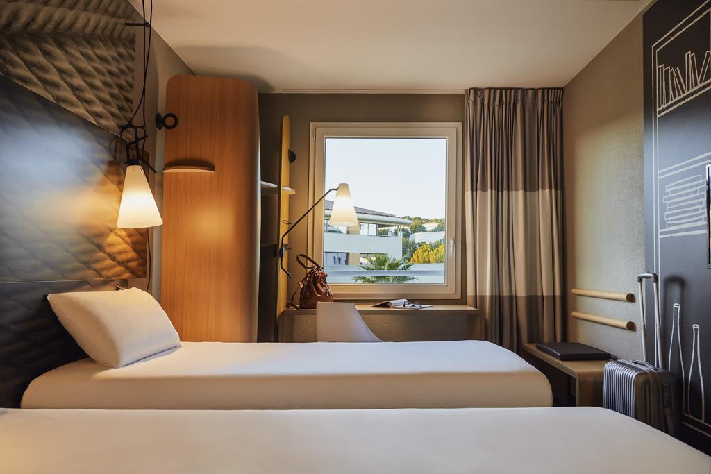 Ibis La Ciotat Hotel Exterior photo